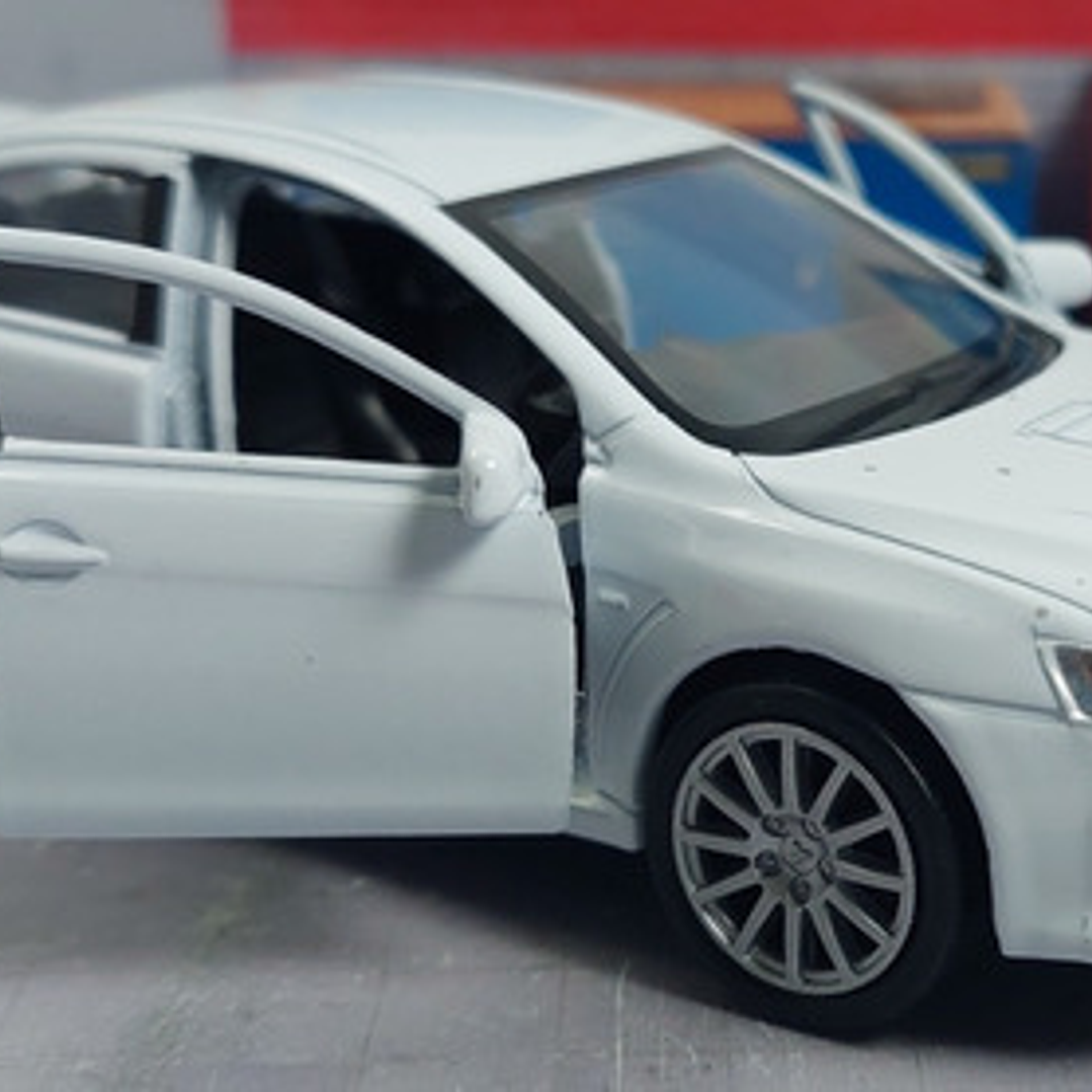 Mitsubishi Lancer Evolution X blanco 1/36, Kinsmart 1