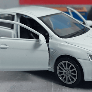 Mitsubishi Lancer Evolution X blanco 1/36, Kinsmart
