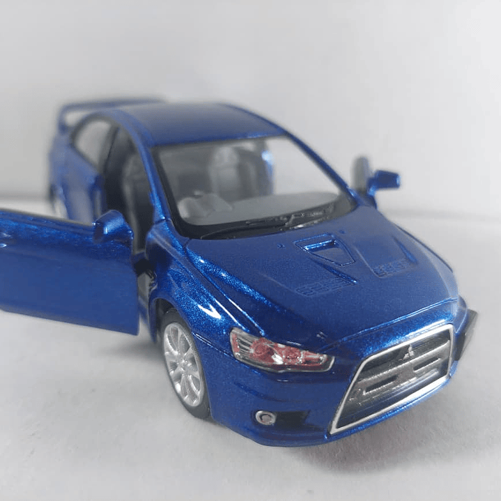 Mitsubishi Lancer Evolution X azul 1/36, Kinsmart 1