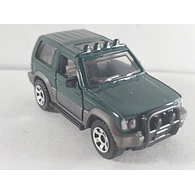 Mitsubishi MONTERO Carro A Escala 1/64 MATCHBOX