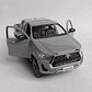 Toyota hilux GRIS ESCALA 1-24 marca maisto - Miniatura 4