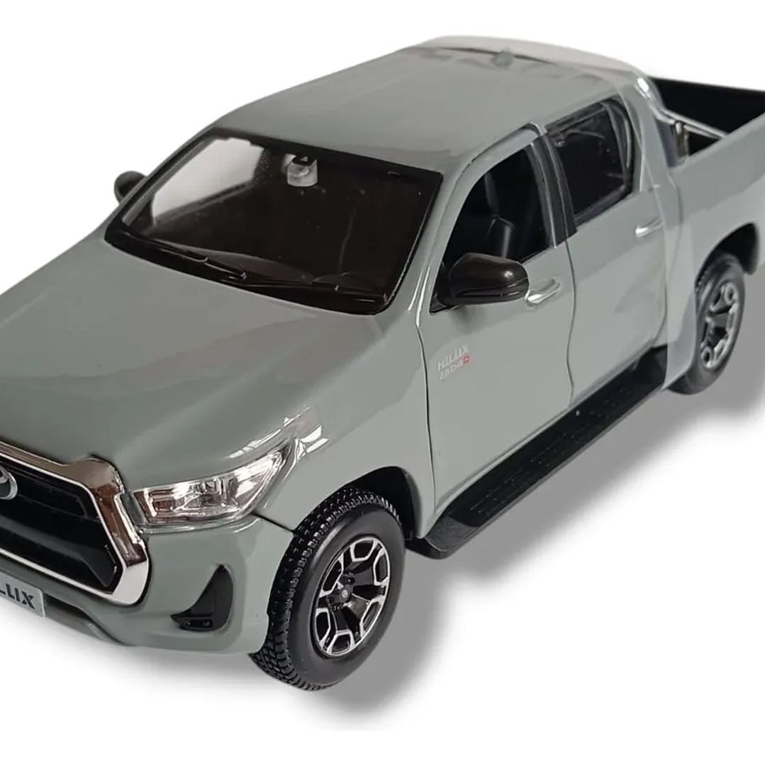 Toyota hilux GRIS ESCALA 1-24 marca maisto 1