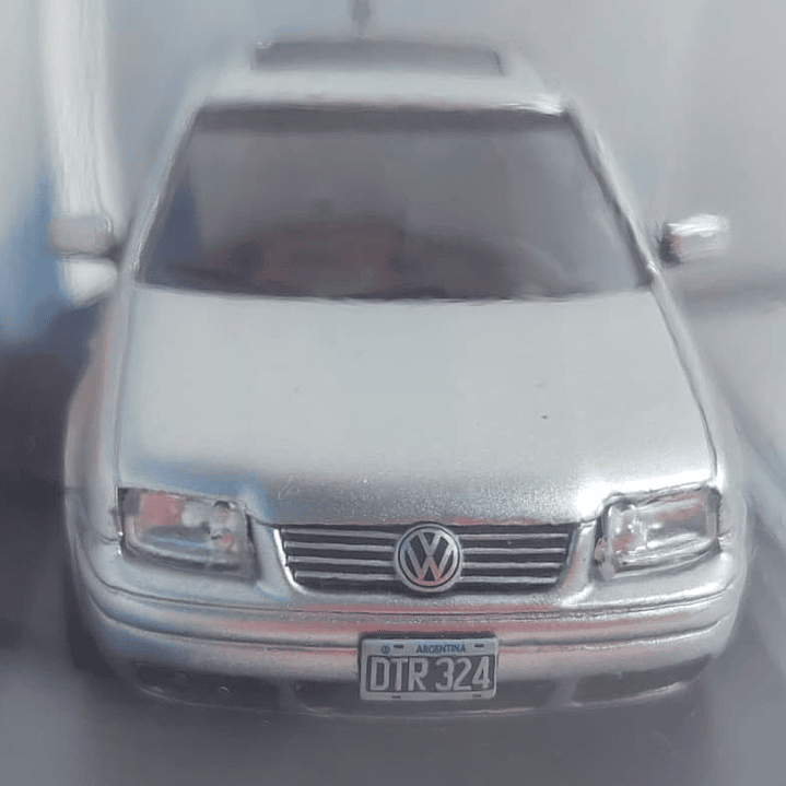 Volkswagen JETTA PLATAEADO Ixo, Escala 1-43 3