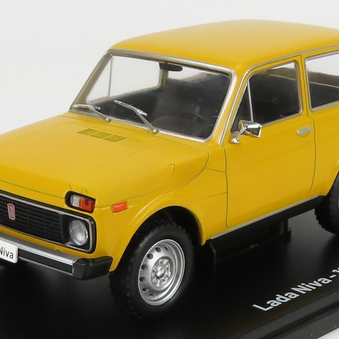 Lada Niva 2121, IXO, Escala 1:24  1
