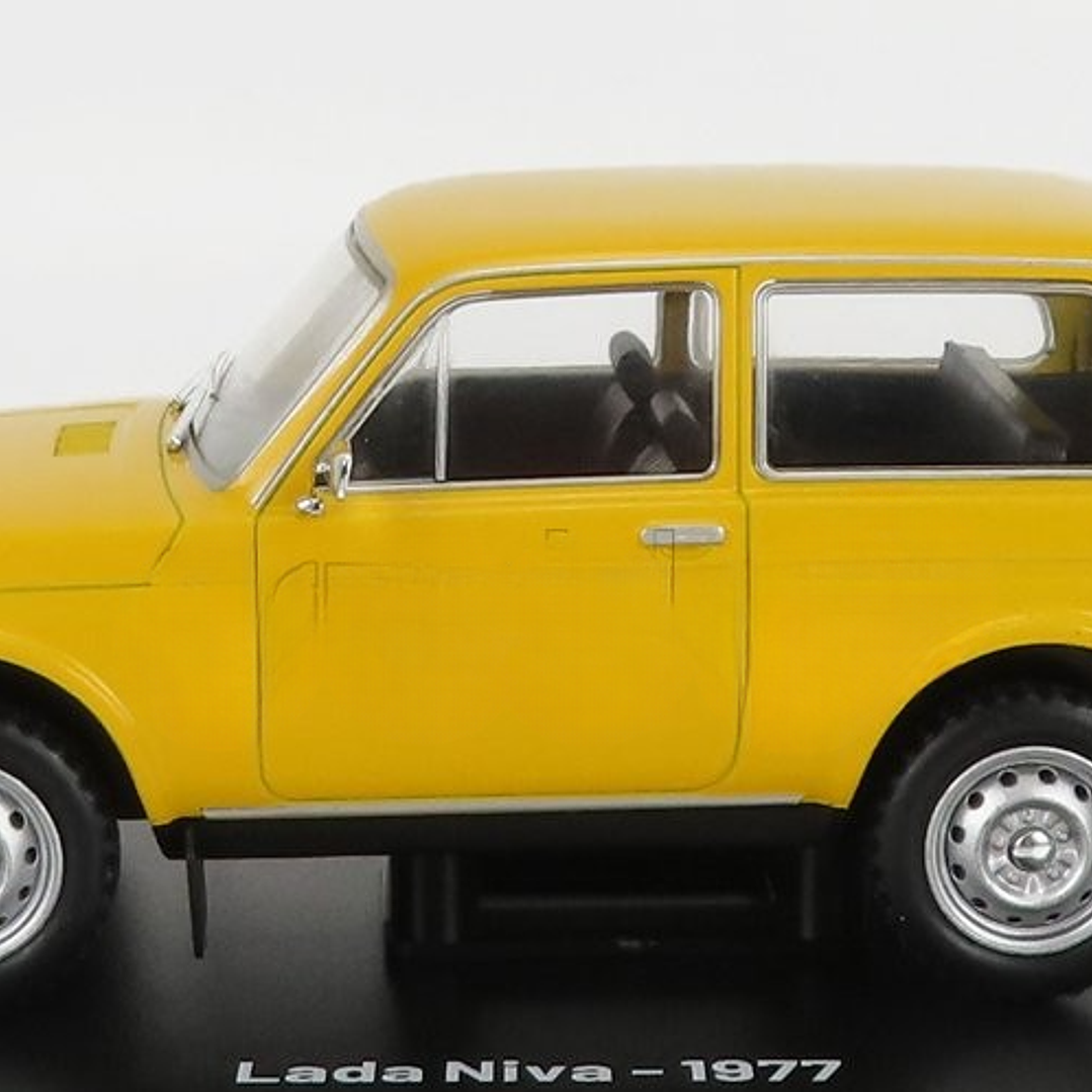 Lada Niva 2121, IXO, Escala 1:24  2