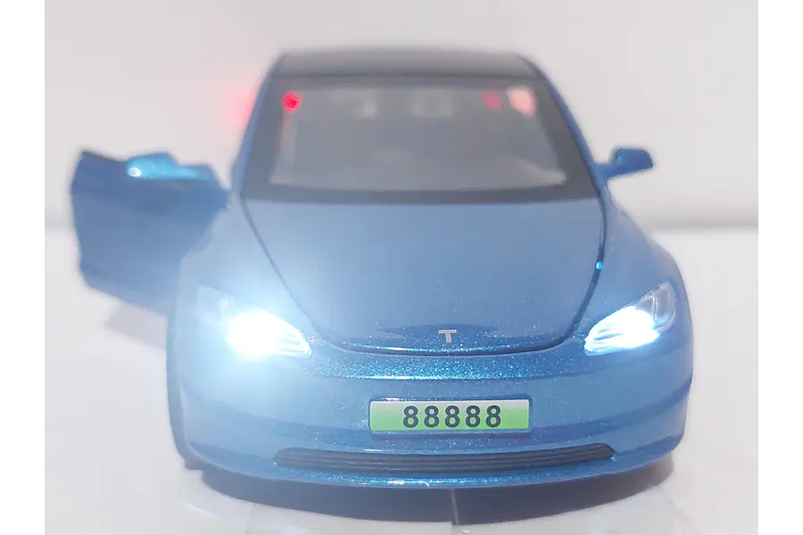 Tesla Modelo 3 AZUL, Chino, Escala 1-32