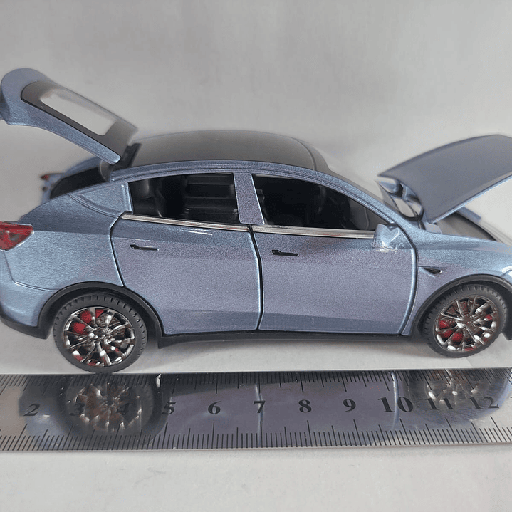 Tesla Modelo Y azul, Chino, Escala 1-32 4