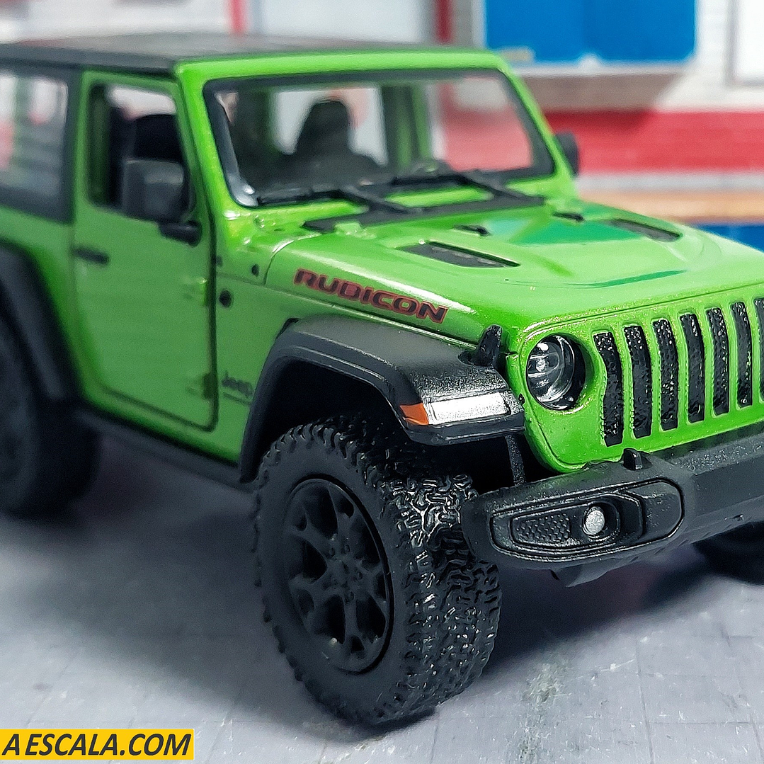 Jeep Wrangler VERDE Escala 1/34 Marca Kinsmart 1