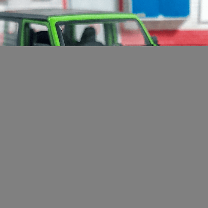 Jeep Wrangler VERDE Escala 1/34 Marca Kinsmart 2