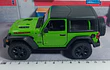 Jeep Wrangler VERDE Escala 1/34 Marca Kinsmart