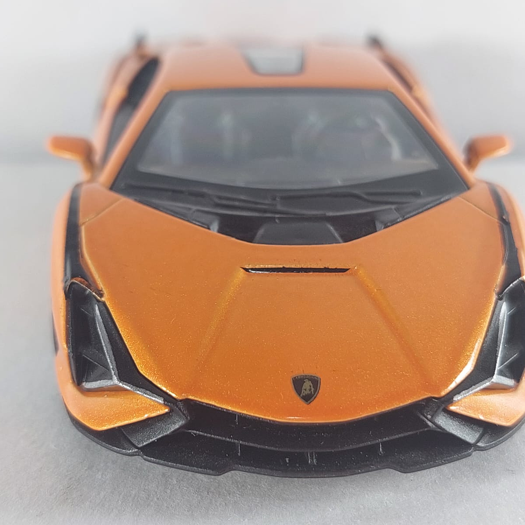 Lamborghini Sian FKP 37 naranja Kinsmart, Escala 1-36 7