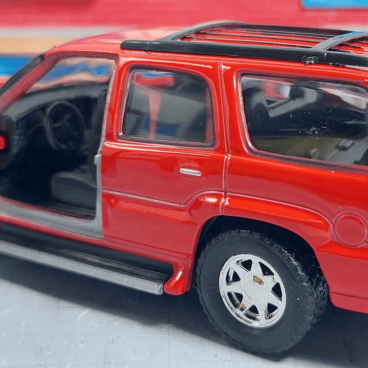 Cadillac Escalade 2002 ROJO 1/36 WELLY 4