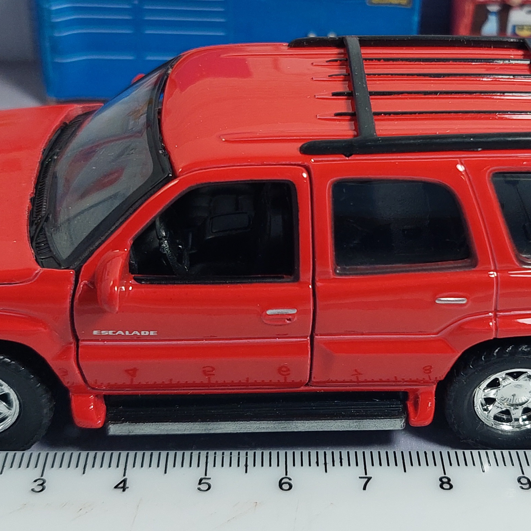 Cadillac Escalade 2002 ROJO 1/36 WELLY 5