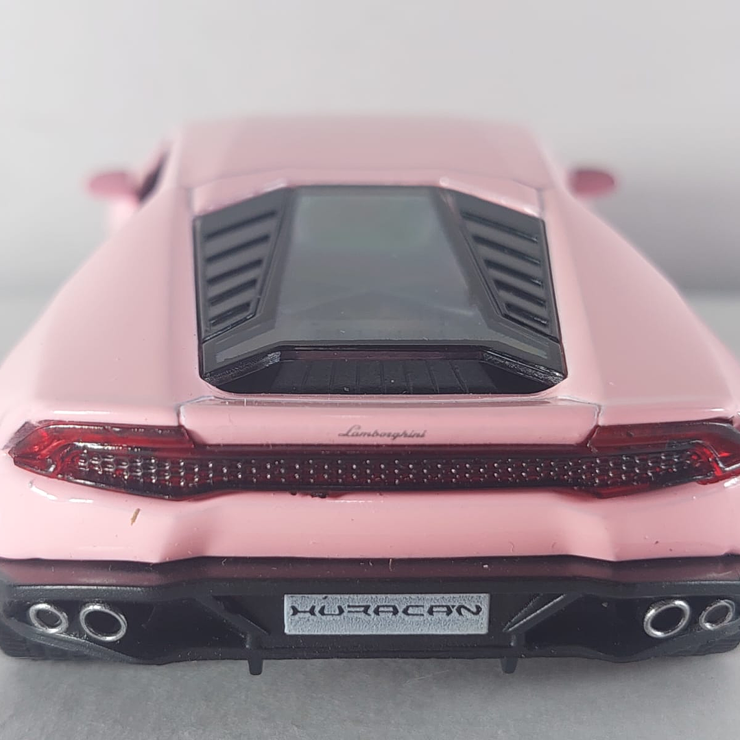 Lamborghini HURACAN ROSADO  Escala 1/36 marca RMZ 6