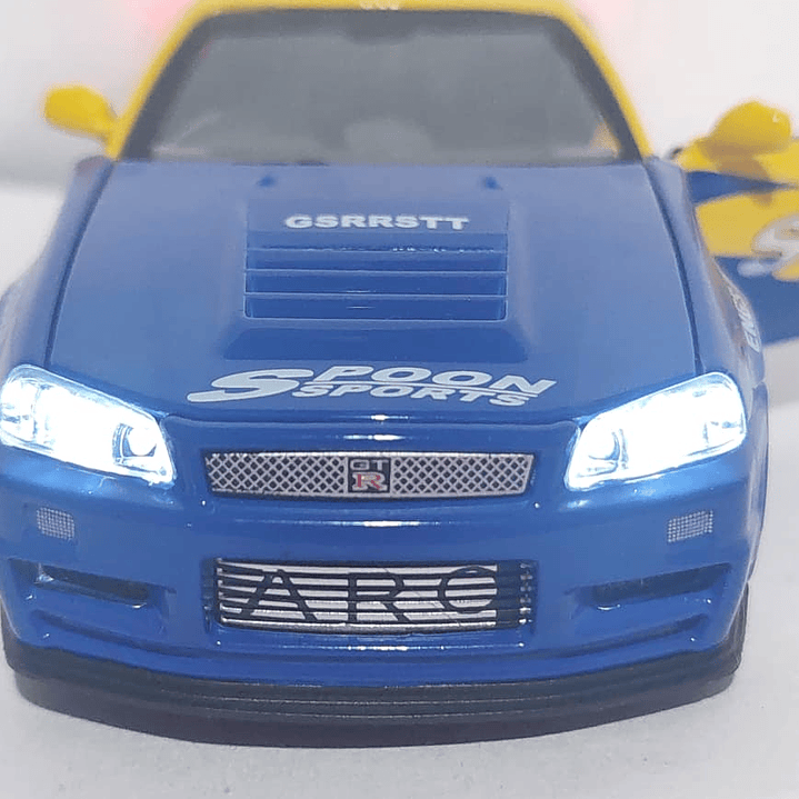 Nissan Skyline GT-R AZUL Y AMARILLO Escala 1-32 LEDS 1