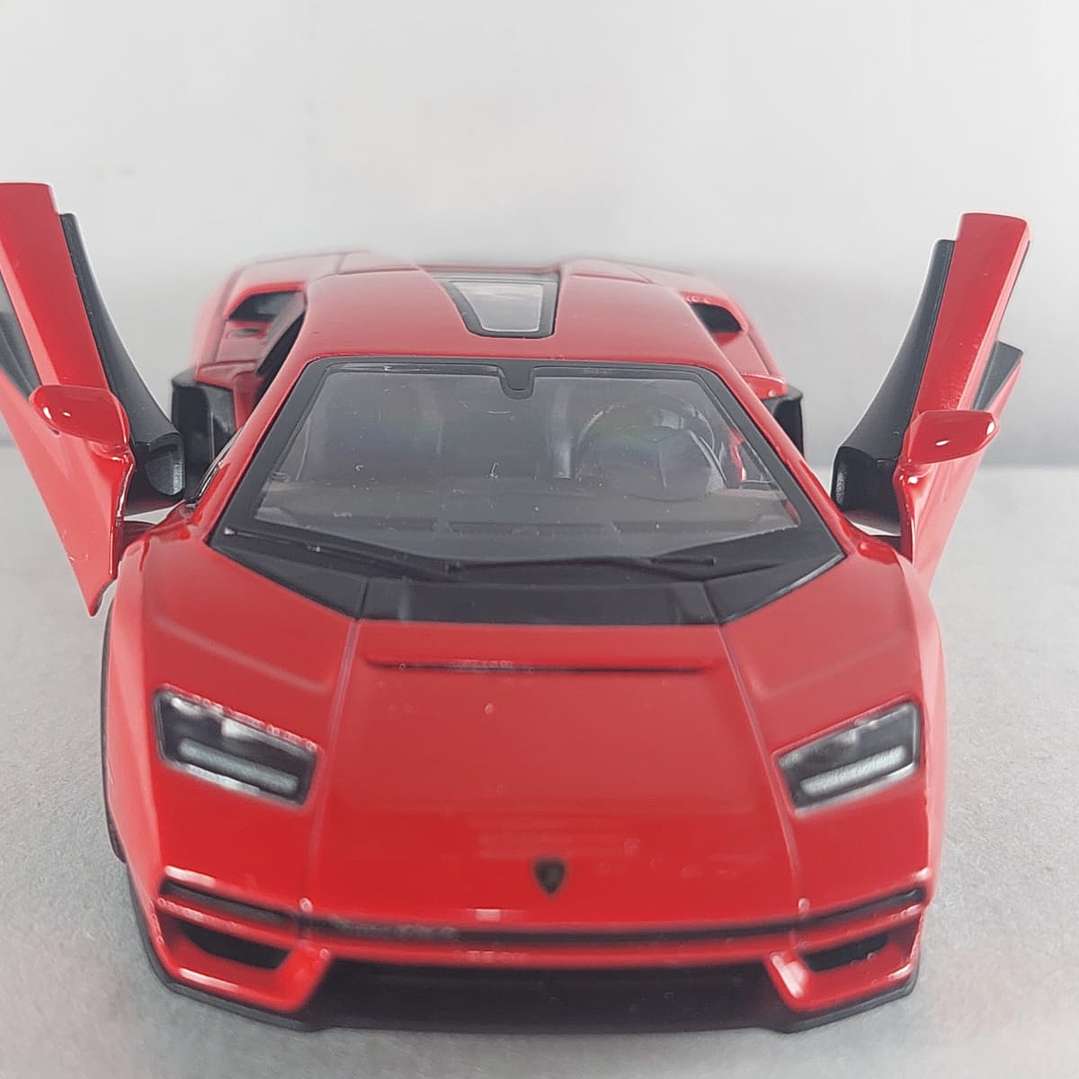 Lamborghini COUNTACHLP 800-4 ROJO  1/36, Marca KINSMART 3