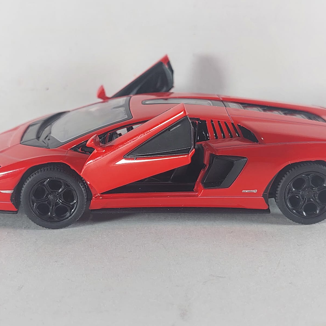 Lamborghini COUNTACHLP 800-4 ROJO  1/36, Marca KINSMART 4
