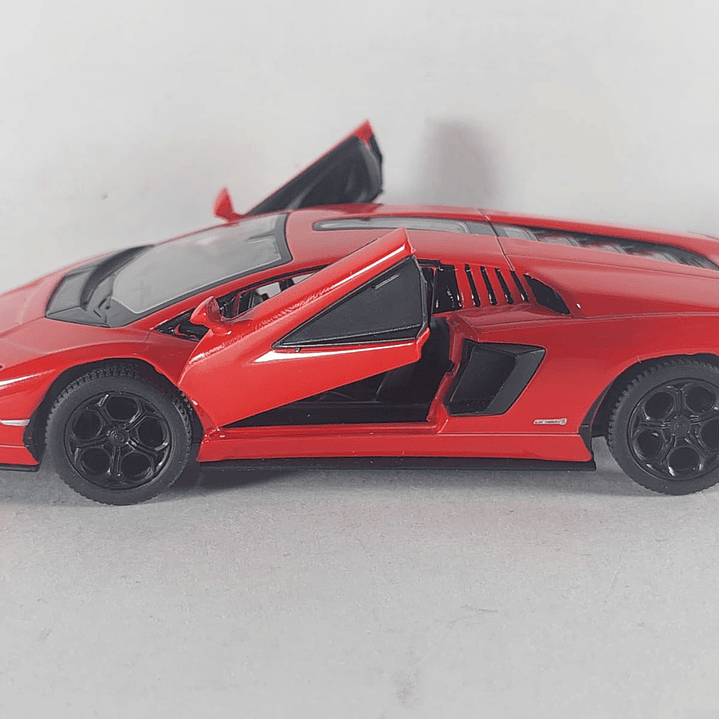 Lamborghini COUNTACHLP 800-4 ROJO  1/36, Marca KINSMART 4
