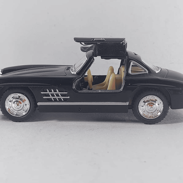 Mercedes-Benz 300SL 1954 ALAS DE GAVIOTA, Kinsmart, 1-36 NEGRO 2