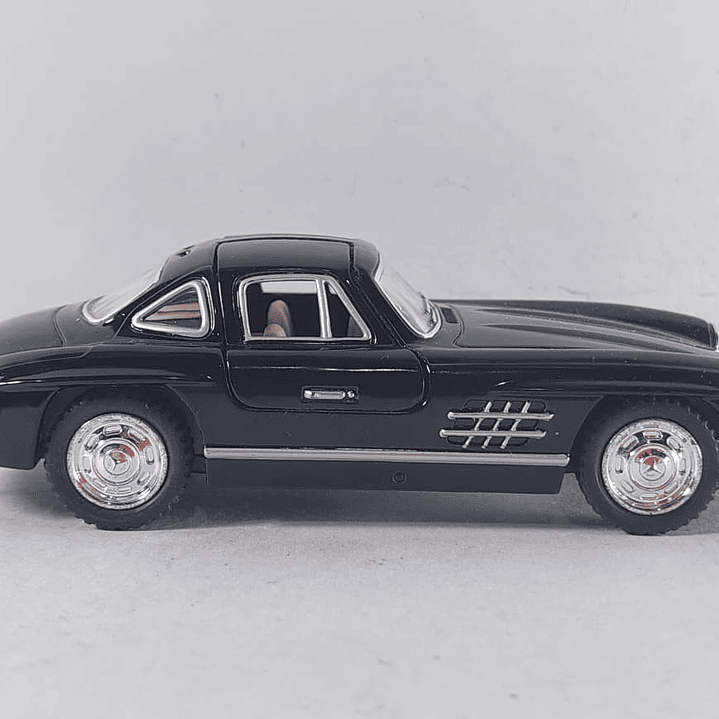 Mercedes-Benz 300SL 1954 ALAS DE GAVIOTA, Kinsmart, 1-36 NEGRO 7