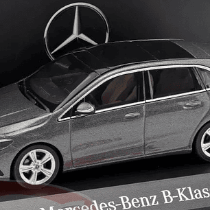 MERCEDES BENZ CLASE B GRIS ESCALA 1/43 HERPA