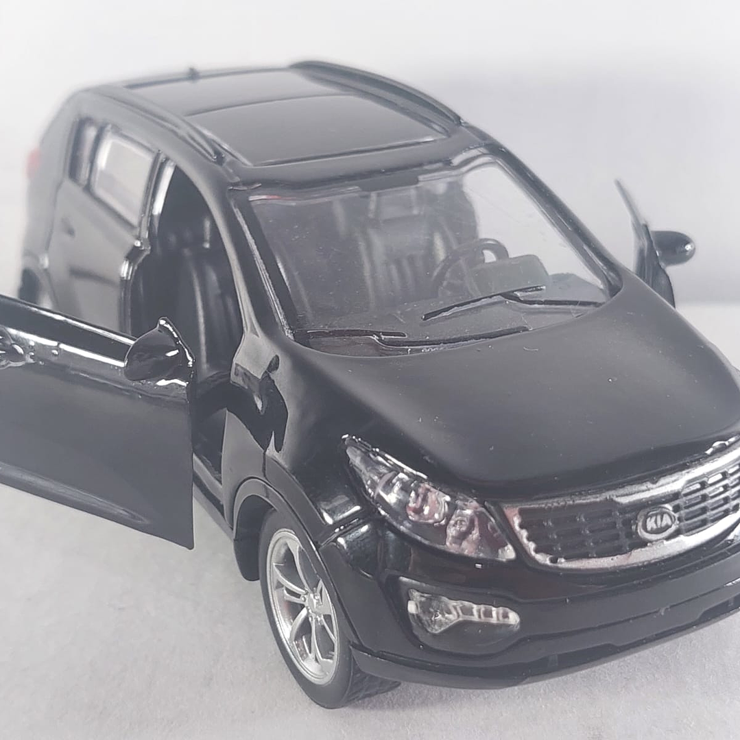 Kia sportage negro 2015  1/36 LED 6