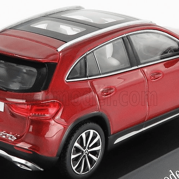 MERCEDES BENZ GLA  H247  ROJO ESCALA 1/43 SPARK 7