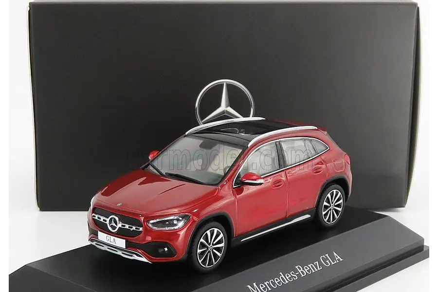 MERCEDES BENZ GLA  H247  ROJO ESCALA 1/43 SPARK