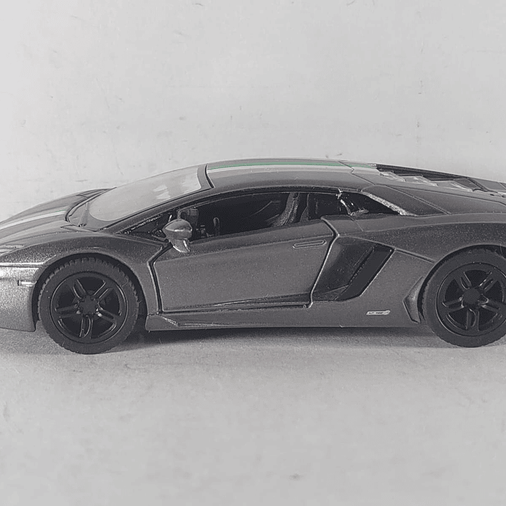 LAMBORGHINI AVENTADOR  1/36 gris MARCA kinsmart BANDERA 2