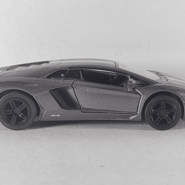 LAMBORGHINI AVENTADOR  1/36 gris MARCA kinsmart BANDERA 3