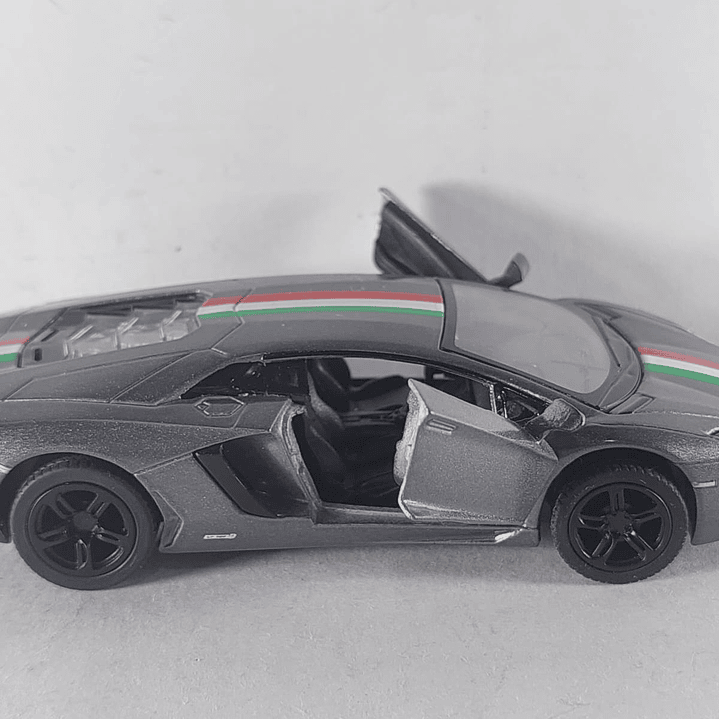 LAMBORGHINI AVENTADOR  1/36 gris MARCA kinsmart BANDERA 5