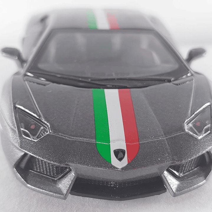 LAMBORGHINI AVENTADOR  1/36 gris MARCA kinsmart BANDERA 7