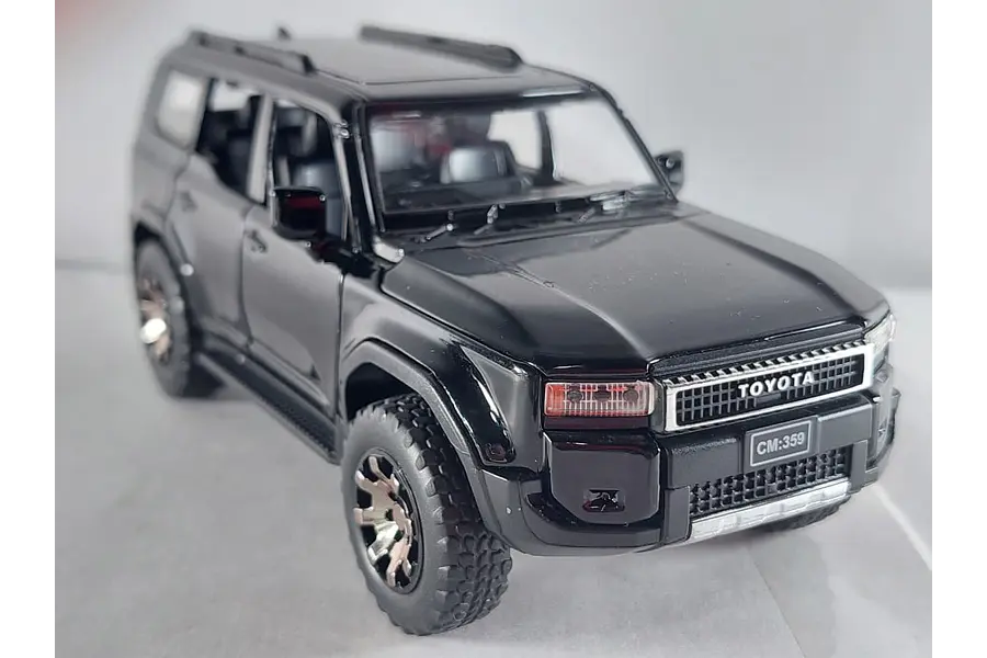 Toyota Prado 2025 ,negra Escala 1/32 