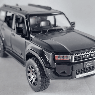 Toyota Prado 2025 ,negra Escala 1/32 
