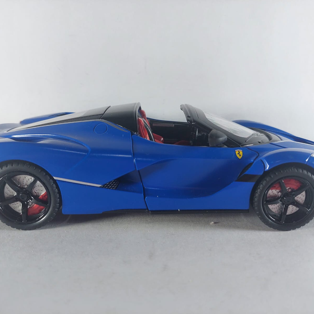 Ferrari LaFerrari  aperta AZUL, Escala 1/24 leds 2