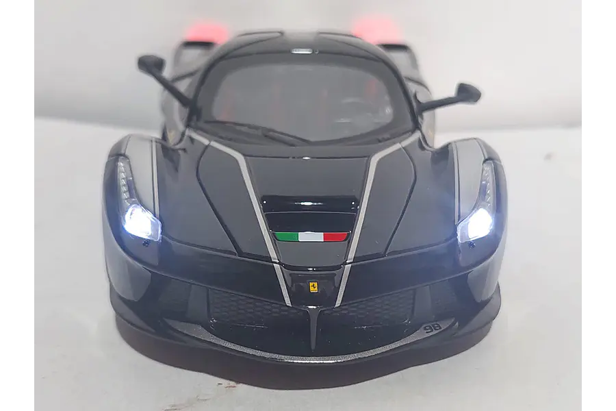 Ferrari LaFerrari NEGRO Escala 1/24 leds