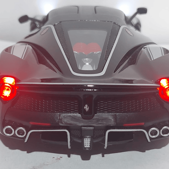 Ferrari LaFerrari NEGRO ,LIVERY  Escala 1/24 leds 5