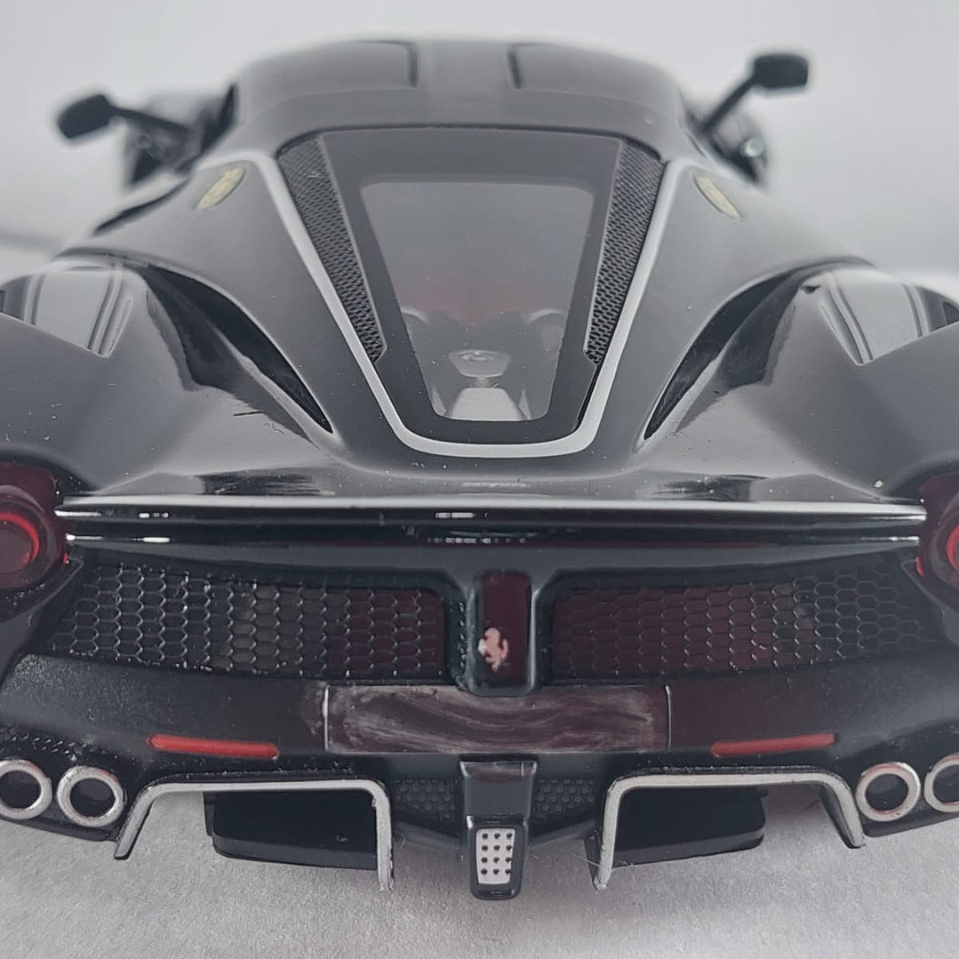 Ferrari LaFerrari NEGRO ,LIVERY  Escala 1/24 leds 7