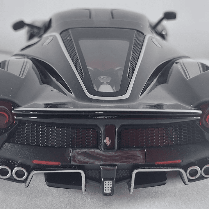 Ferrari LaFerrari NEGRO ,LIVERY  Escala 1/24 leds 7