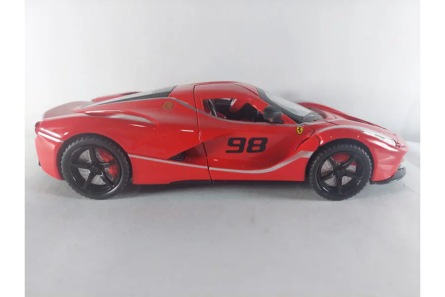 Ferrari LaFerrari ROJO LIVERY Escala 1/24