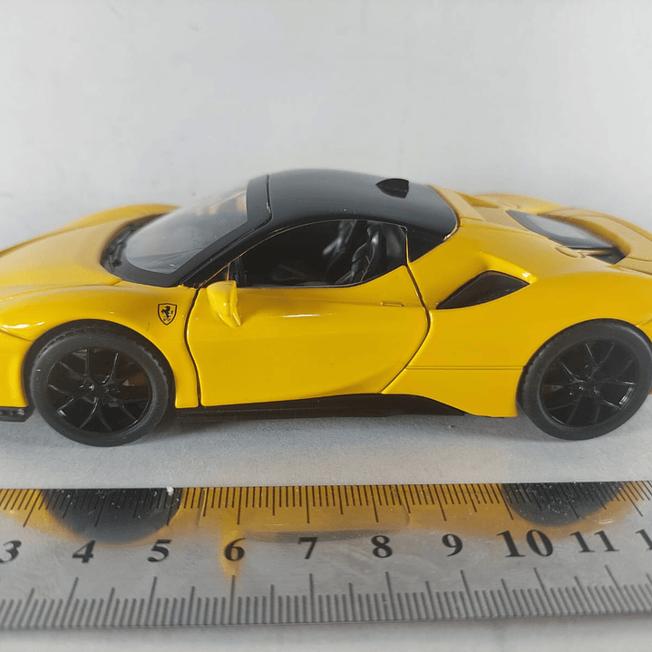 Ferrari SF 90, AMARILLO Escala 1/32, Marca CHINA  6