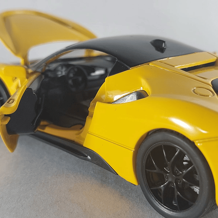 Ferrari SF 90, AMARILLO Escala 1/32, Marca CHINA  8