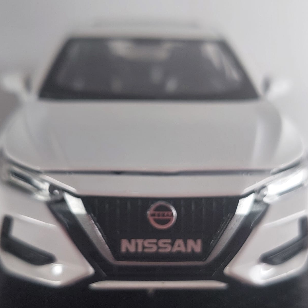 Nissan SENTRA  2020 , Escala 1-32 marca china luces Led 7