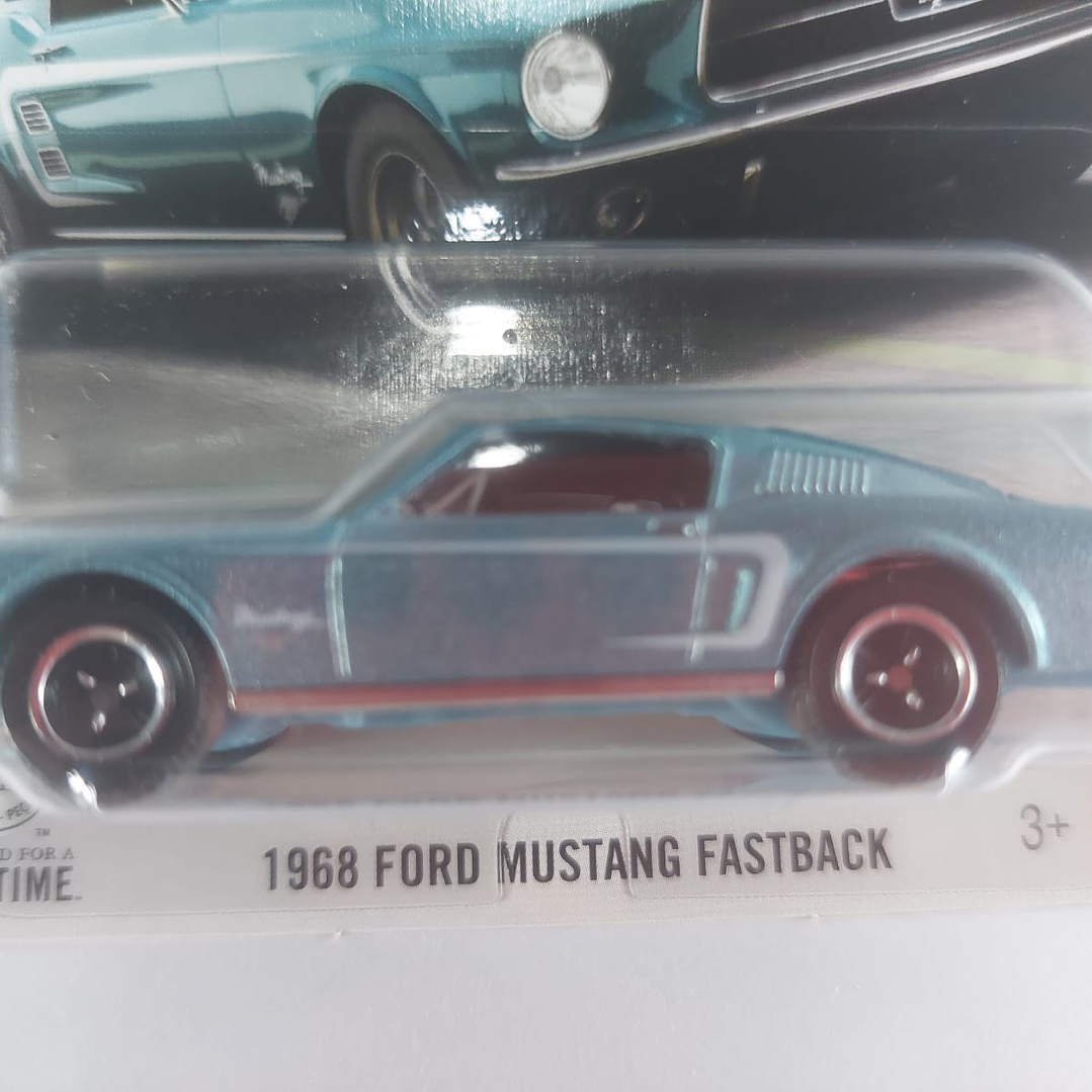 FORD MUSTANG FASTBACK 1968 MATCHBOX Escala 1-64 2