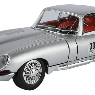 Jaguar E TYPE, PLATEADO Escala 1/24 MARCA CHINA LEDS-