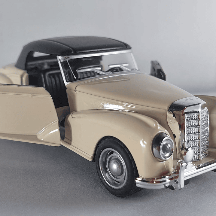 Mercedes Benz 300S W188 , Escala 1/36, marca china 1