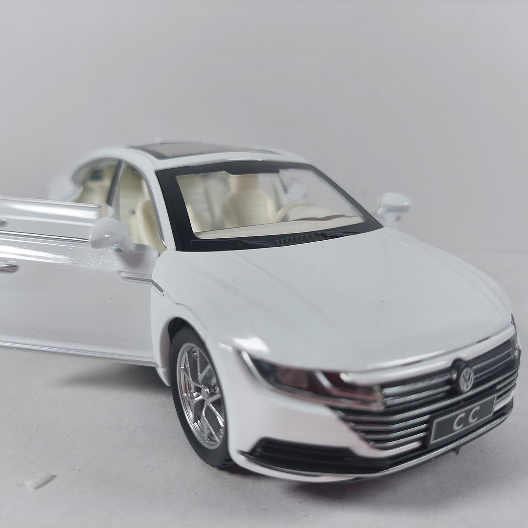 VOLKSWAGEN Beetle GSR  Escala 1-32-  4
