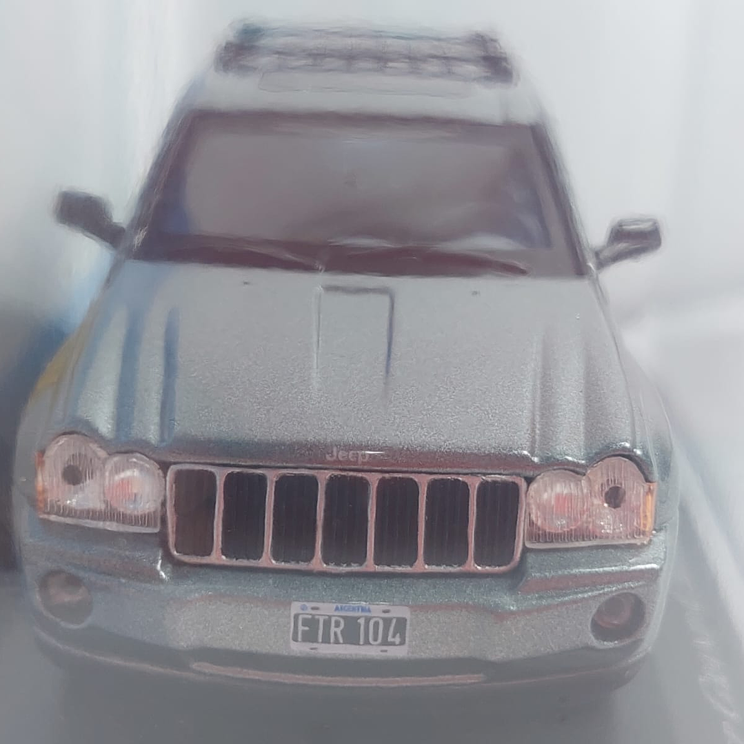 JEEP GRAND CHEROKEE cdr 2006 Marca: IXO 1/43 1