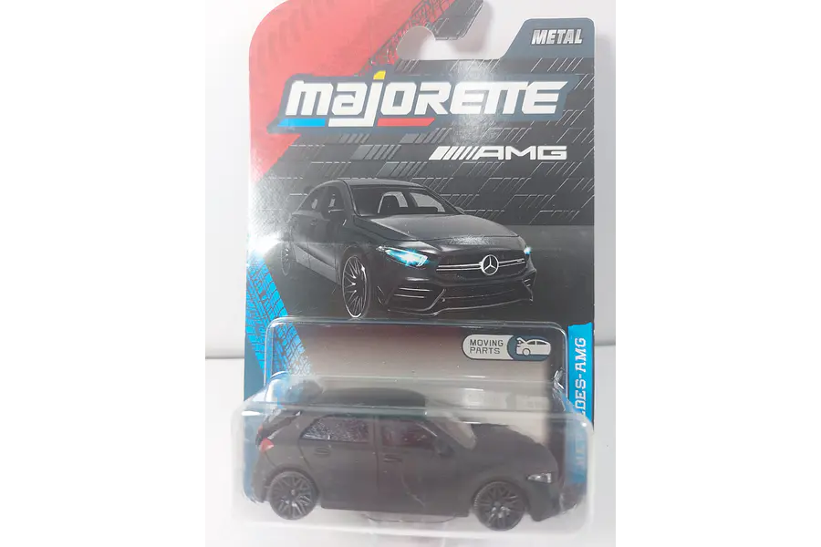 Mercedes Benz AMG A35 Escala 1/64 Marca Majorette 