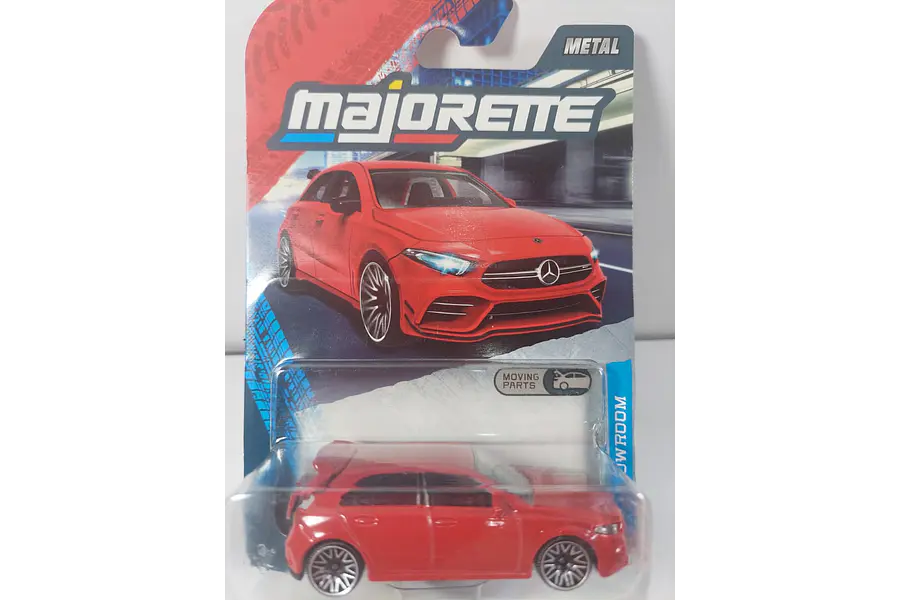 Mercedes Benz AMG A35 ROJO Escala 1/64 Marca Majorette